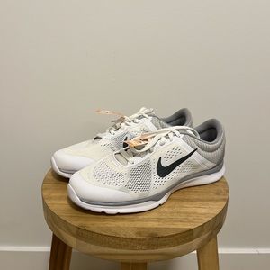 Nike Woman’s In-Season Trainer